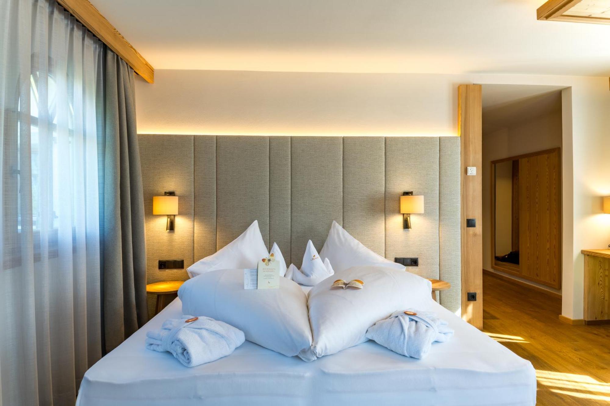 Mirabell Dolomites Hotel - Luxury Ayurveda & Spa Olang Экстерьер фото