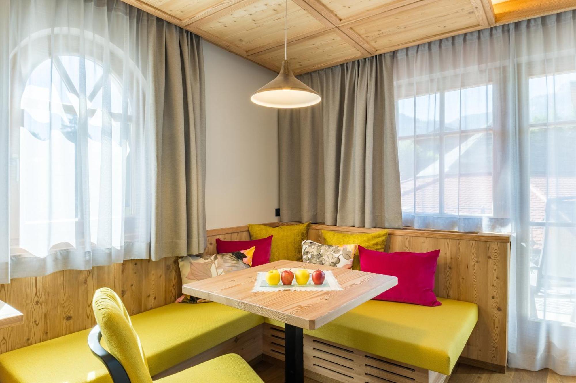 Mirabell Dolomites Hotel - Luxury Ayurveda & Spa Olang Экстерьер фото
