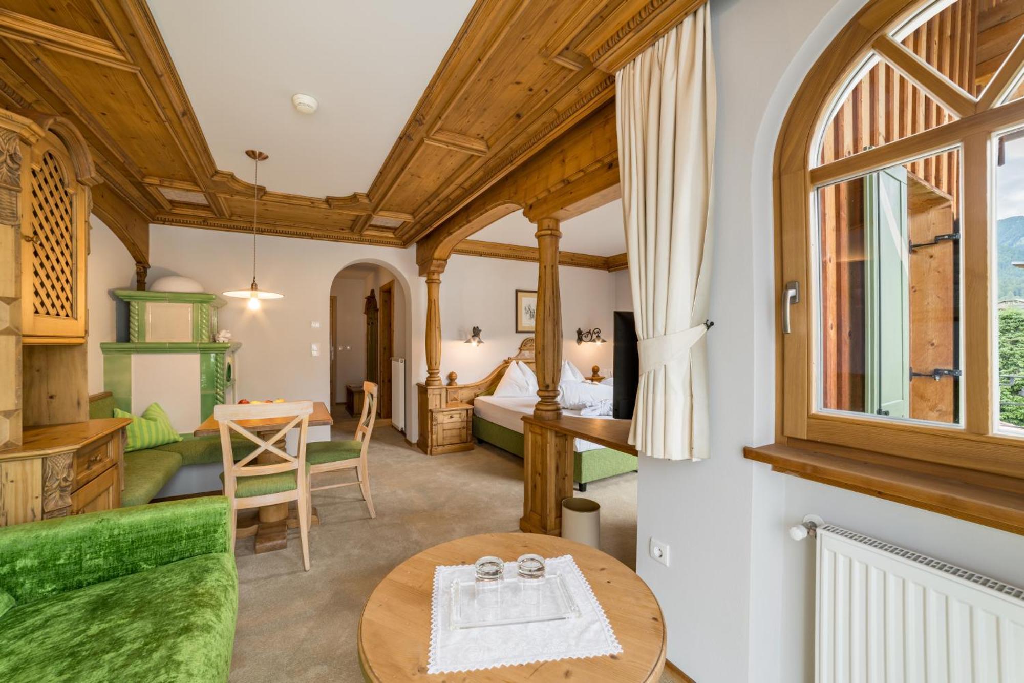 Mirabell Dolomites Hotel - Luxury Ayurveda & Spa Olang Экстерьер фото