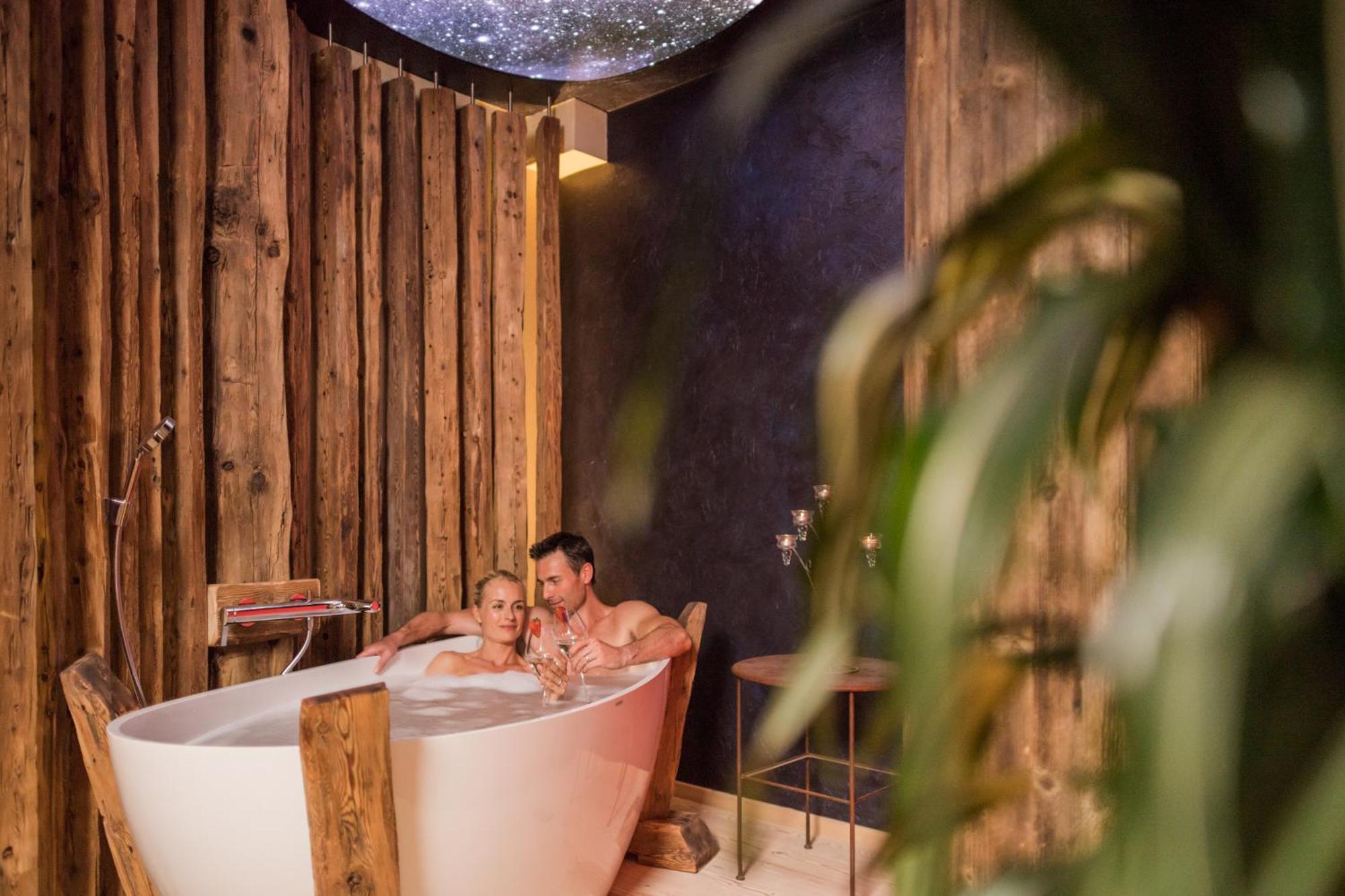 Mirabell Dolomites Hotel - Luxury Ayurveda & Spa Olang Экстерьер фото