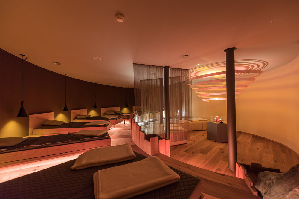 Mirabell Dolomites Hotel - Luxury Ayurveda & Spa Olang Экстерьер фото