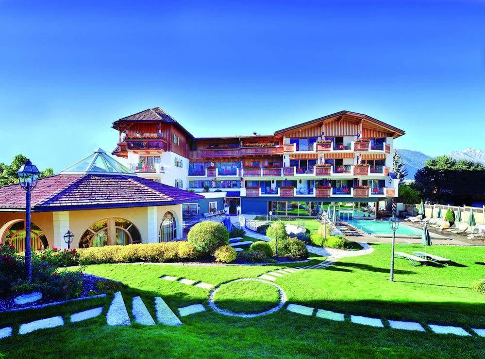 Mirabell Dolomites Hotel - Luxury Ayurveda & Spa Olang Экстерьер фото